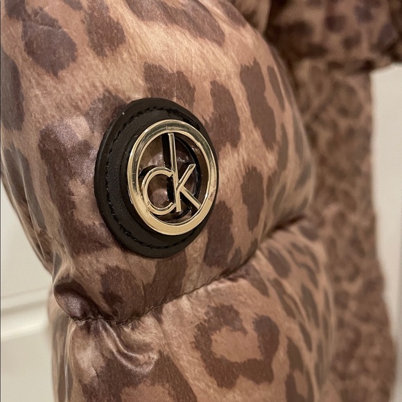 Calvin Klein Leopard/Brown Reversible Down Puffer Coat - Picture 3 of 8